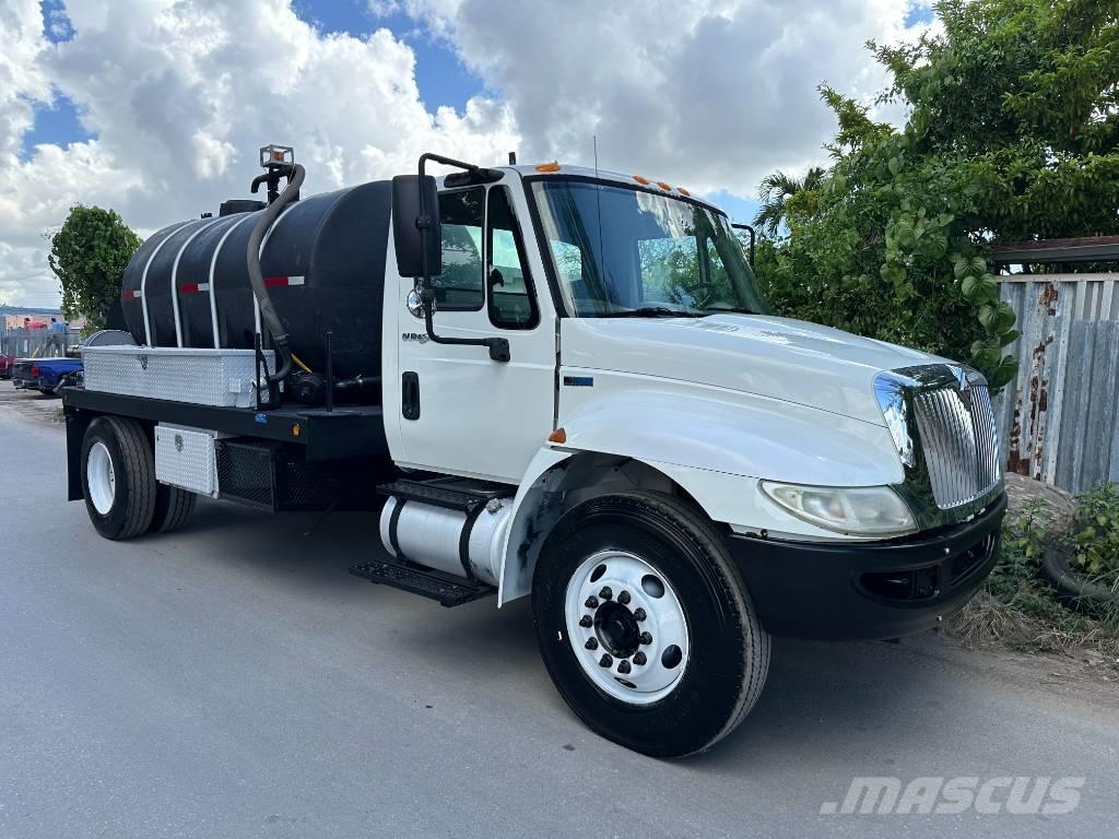 International 4300 Camion aspirateur, Hydrocureur