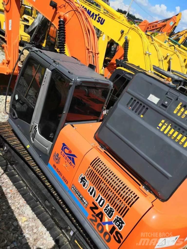 Hitachi ZX200 Pelle sur chenilles