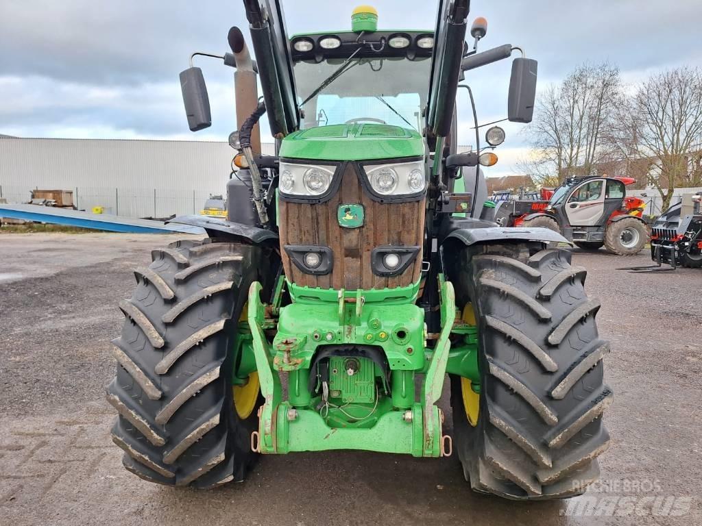 John Deere 6215R Tracteur