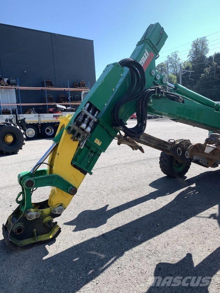 Menzi Muck M325 Pelle sur pneus