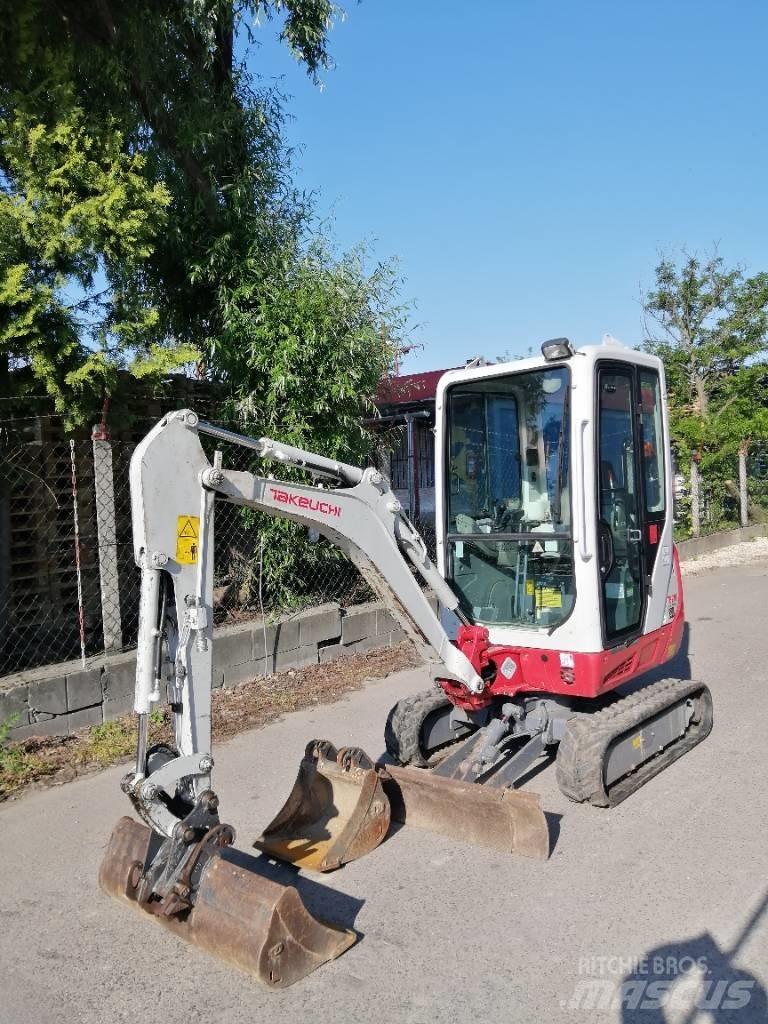 Takeuchi TB 216 Mini pelle < 7t
