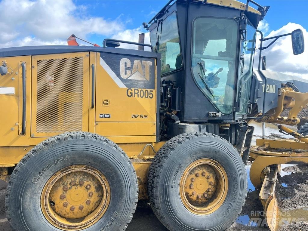 CAT 12 M Niveleuse