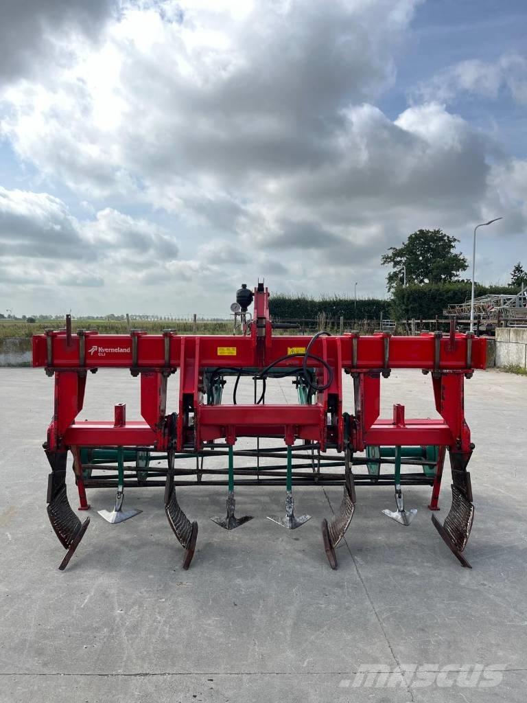 Kverneland CLI430 Déchaumeur, cultivateur