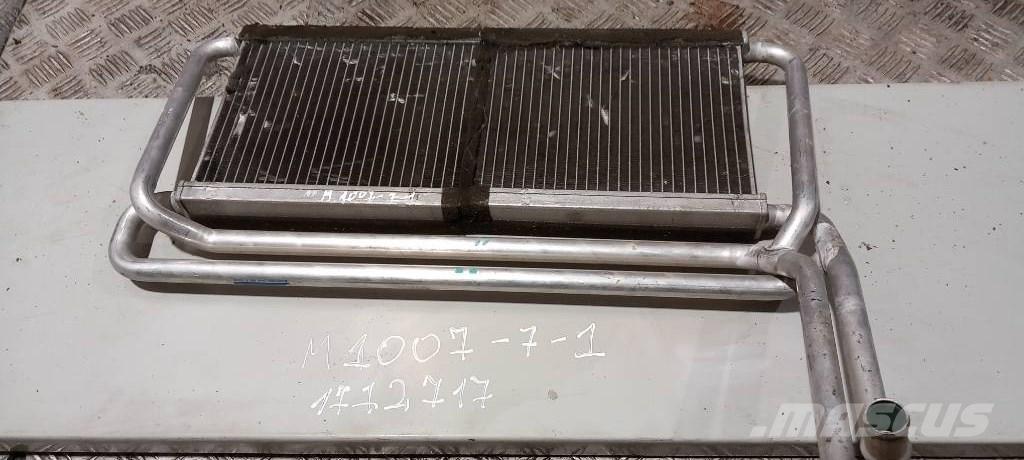 Scania R 440.    1772717 Bras et Godet