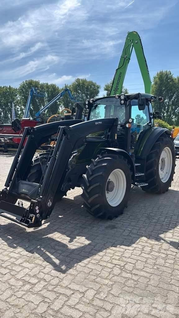 Valtra G135 Tracteur