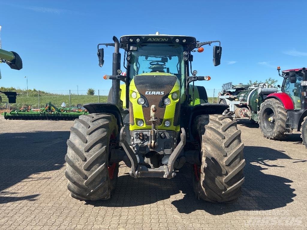 CLAAS AXION 830 CIS+ Tracteur