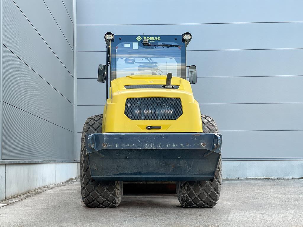 Bomag BW 216 D-5 Rouleaux monocylindre