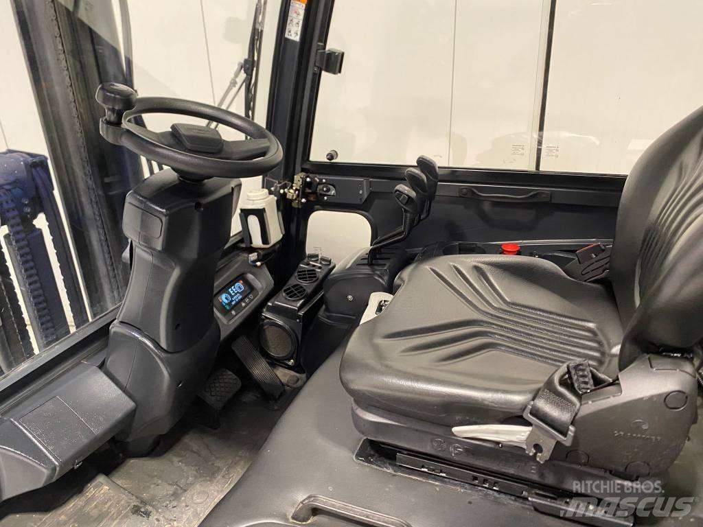 Doosan B25X-7 Chariots élévateurs électriques