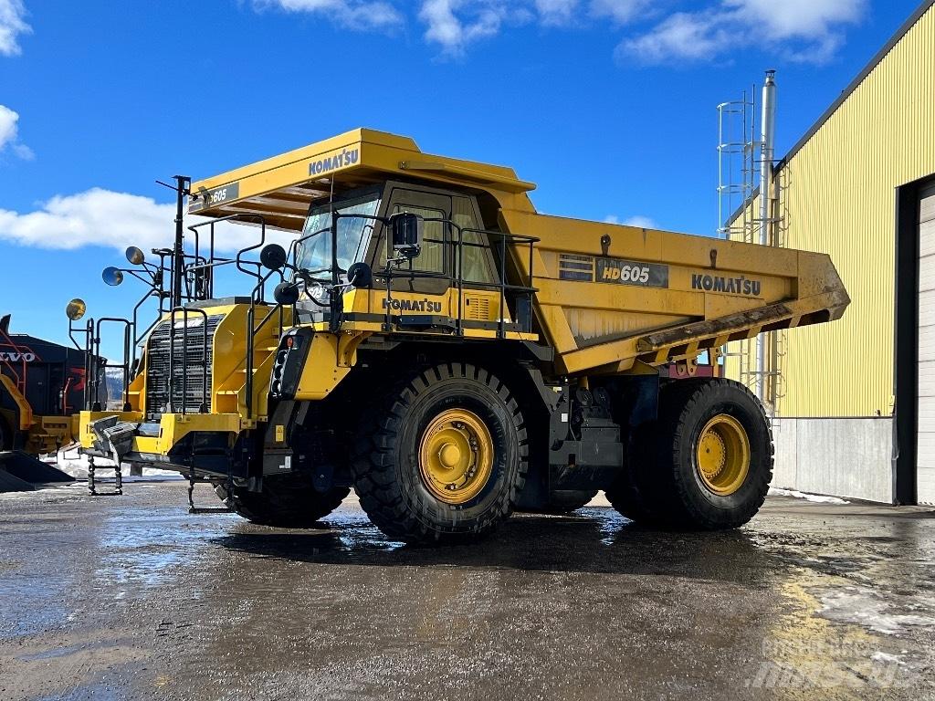 Komatsu 605-8 Tombereau rigide