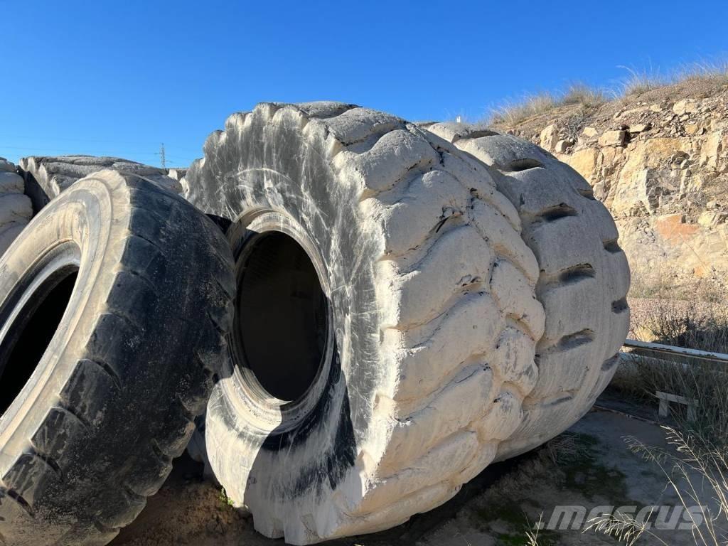 CAT 990 II Chargeuse sur pneus