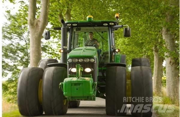 John Deere JD8270 Tracteur