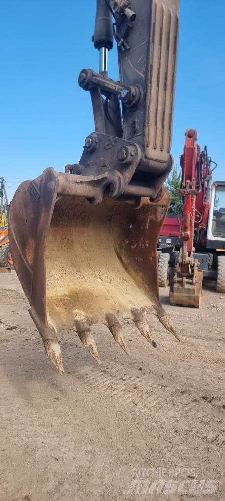 Volvo EC 210 C N L Pelle sur chenilles