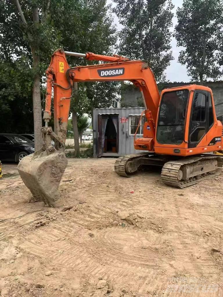 Doosan DH 80 Pelle sur chenilles