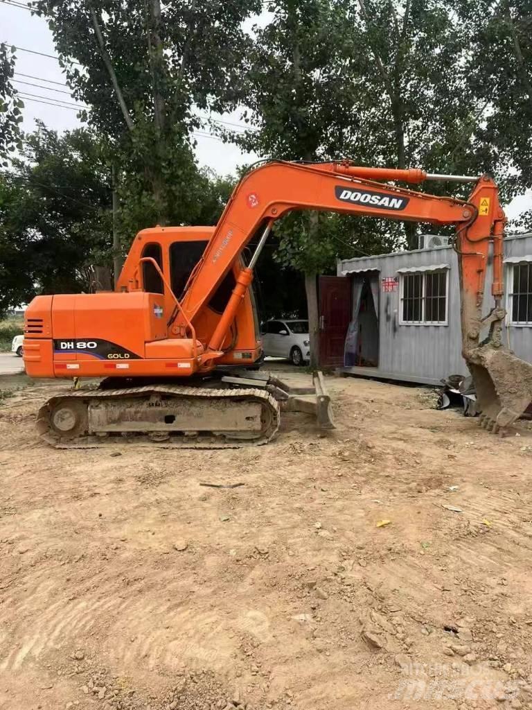 Doosan DH 80 Pelle sur chenilles