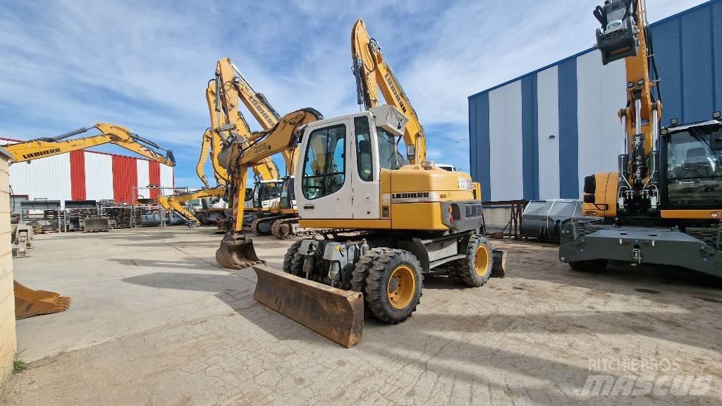 Liebherr A 309 Pelle sur pneus