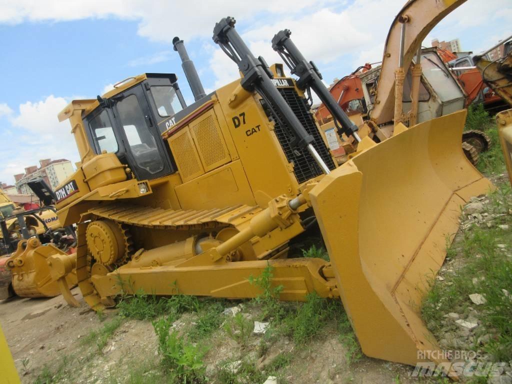 CAT D 7 H Bouteurs sur chenilles