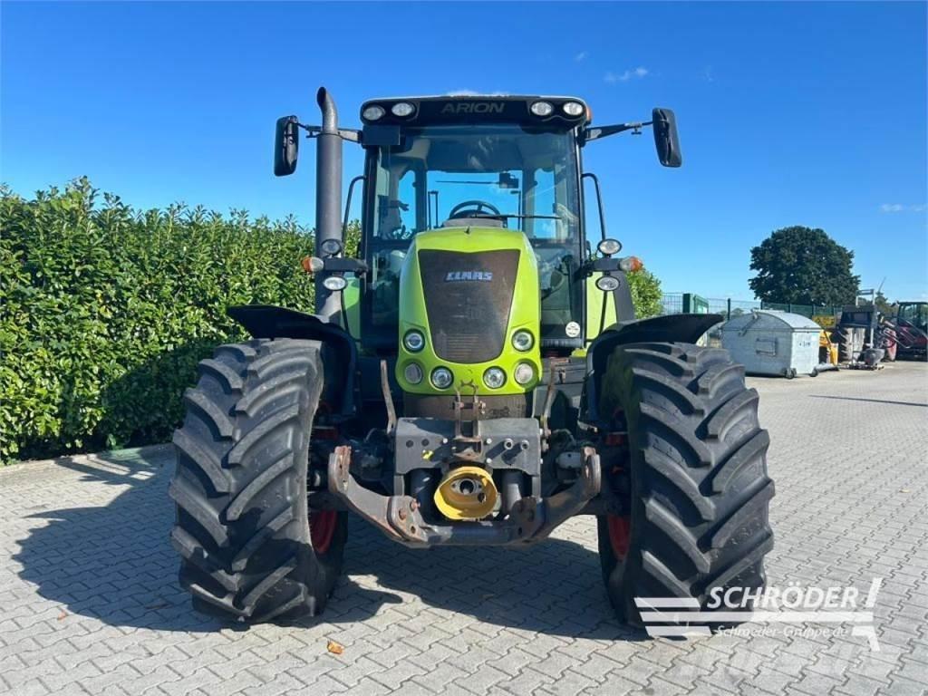 CLAAS ARION 640 Tracteur