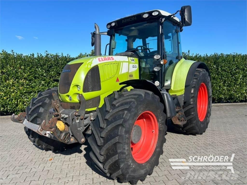 CLAAS ARION 640 Tracteur