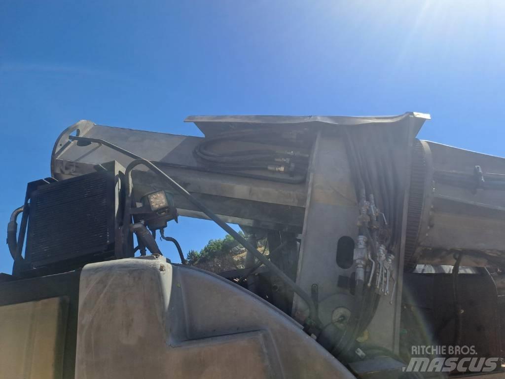 Gradall XL 4200 III Chargeuses pour exploitations minières souterraines