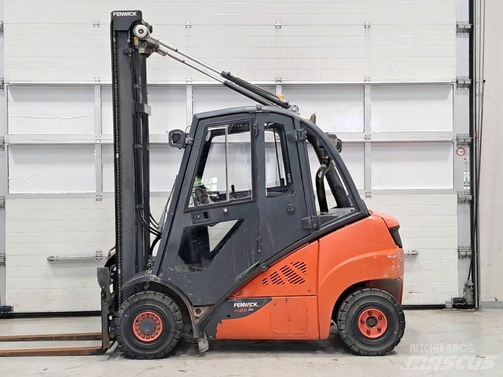 Linde H25D-02 Chariots diesel