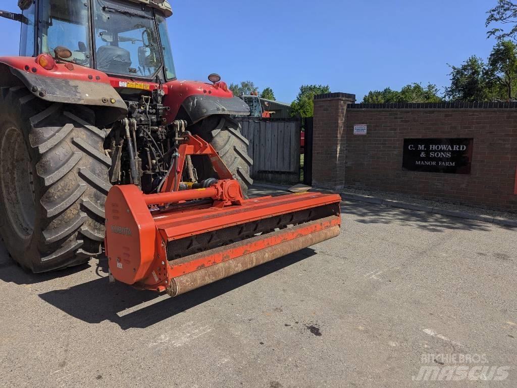 Kubota SE3230 Faucheuse