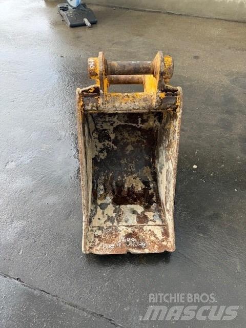 JCB 7-8 TON Pelle rétro arrière