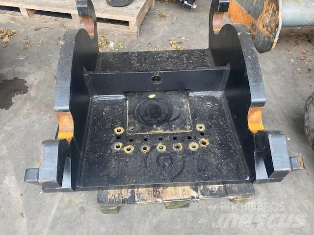 CAT CW70 kopplaat Grappin