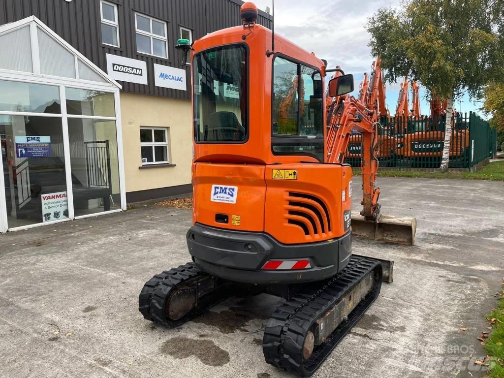 Doosan DX 27 Z Mini pelle < 7t