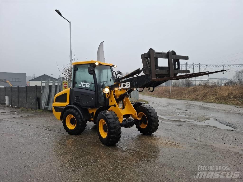 JCB 406 Chargeuse sur pneus