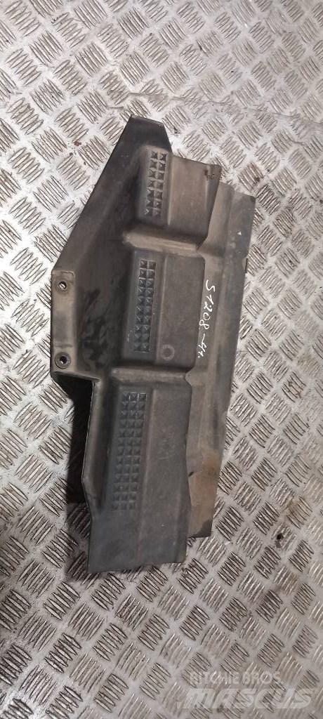Scania 94 D.   1368215 Cabines