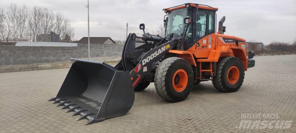 Doosan DL 280-5 Chargeuse sur pneus
