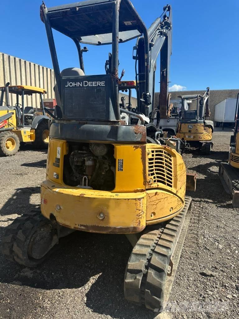 John Deere 27 D Mini pelle < 7t