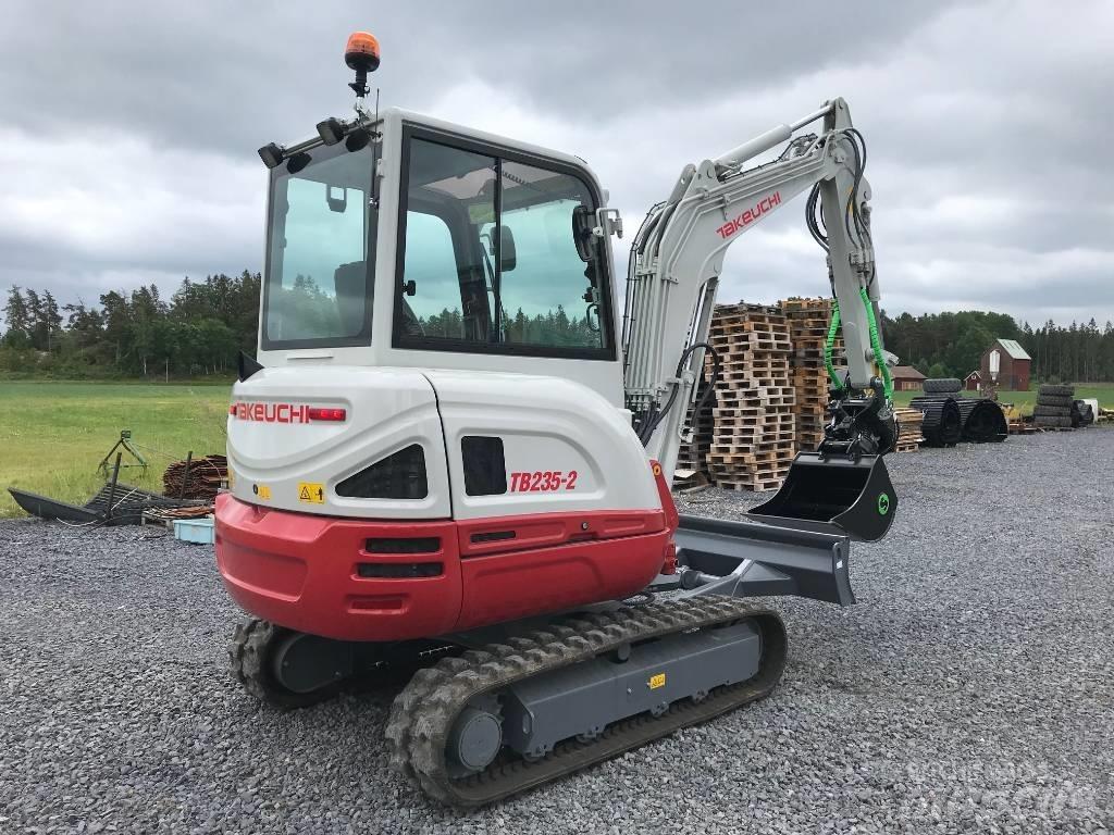 Takeuchi TB235-2 Mini pelle < 7t