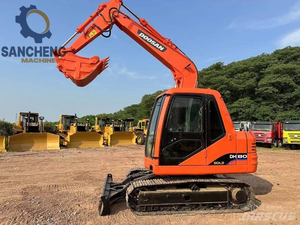 Doosan DH 80 Pelle sur chenilles