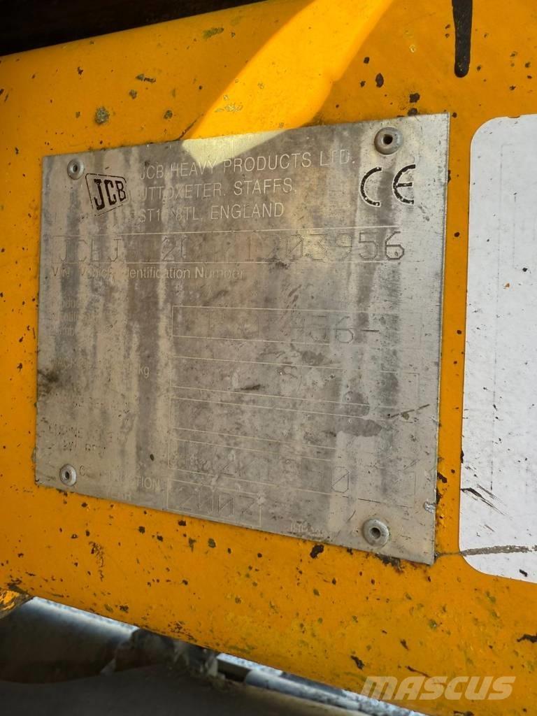 JCB JS 235 Pelle sur chenilles