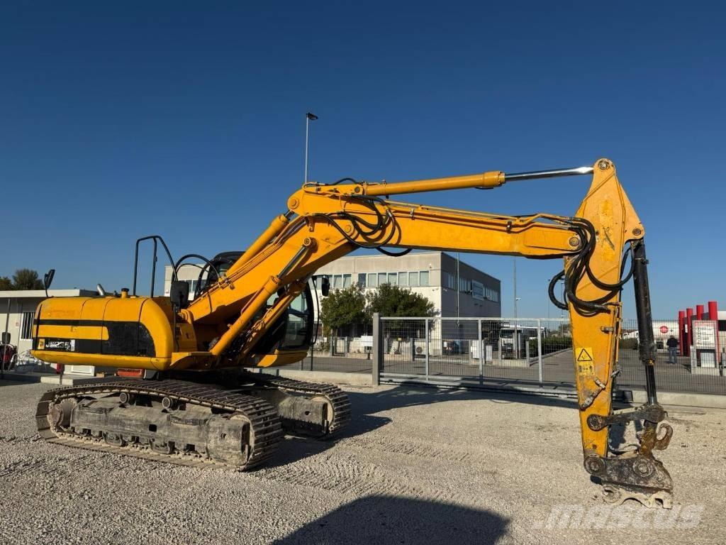 JCB JS 235 Pelle sur chenilles
