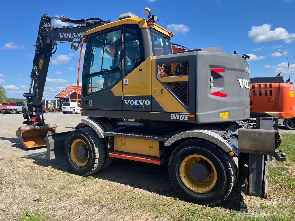 Volvo EWR 150 E Pelle sur pneus