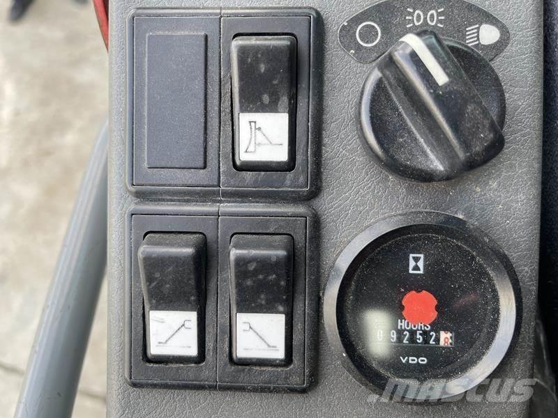 Volvo EW 140 B Pelle sur pneus