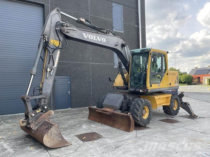 Volvo EW 140 B Pelle sur pneus
