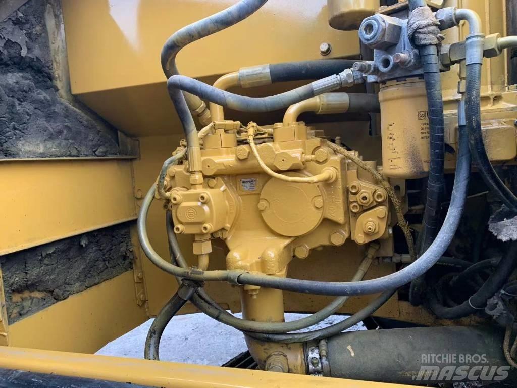 CAT 320C Pelle sur chenilles