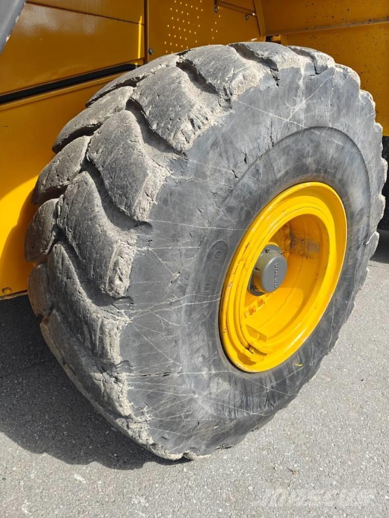 Volvo L 180 E Chargeuse sur pneus