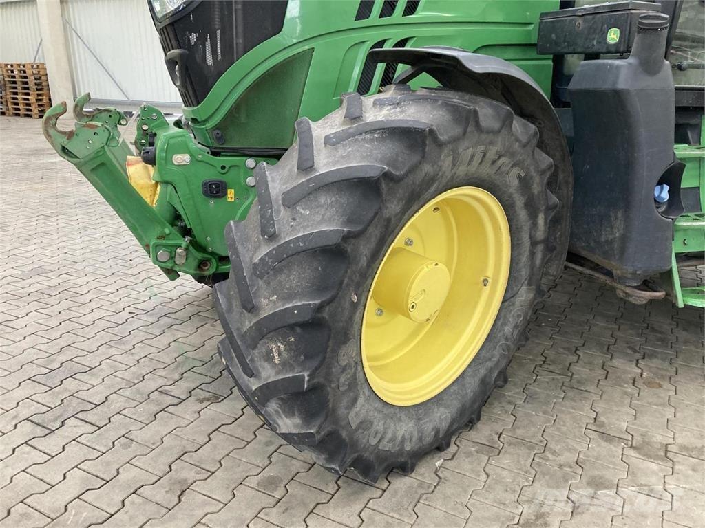 John Deere 6110R Tracteur