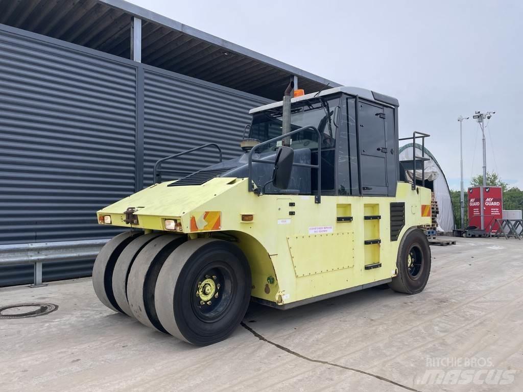 Ammann AP 240 Rouleaux à pneumatiques