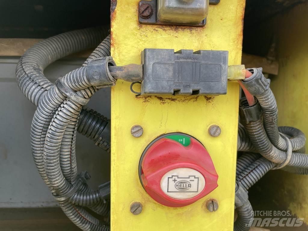 Ammann AP 240 Rouleaux à pneumatiques