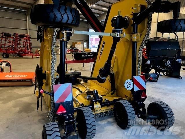 McConnel TUFFCUT 650 Broyeur / Gyrobroyeur / Epareuse