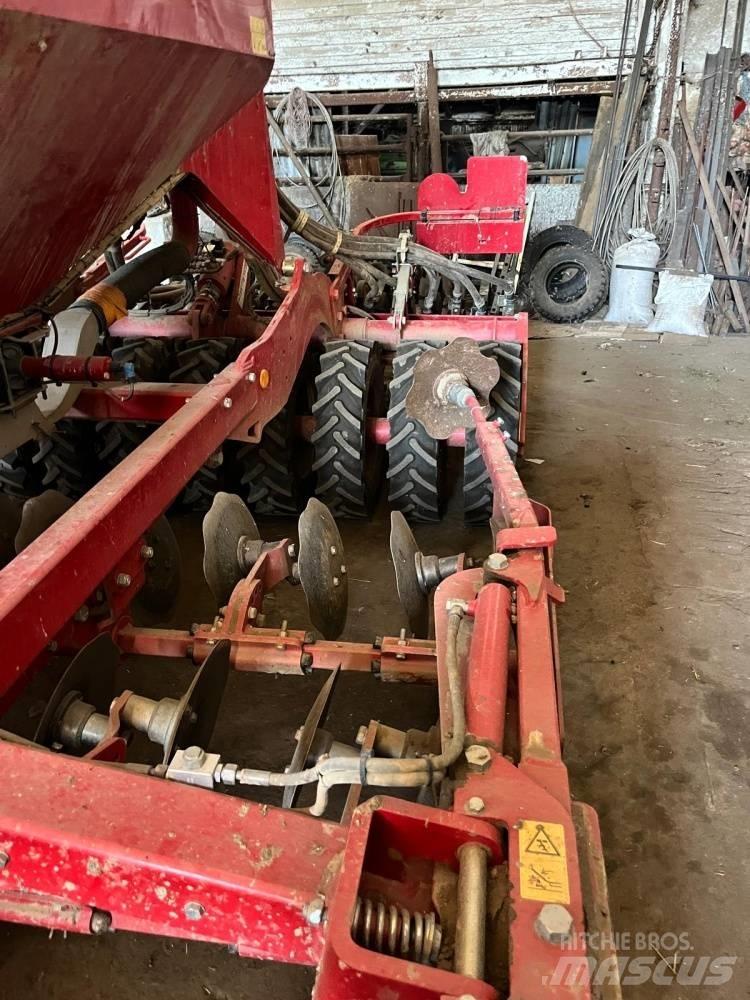 Horsch Pronto 3 DC Semoir combiné