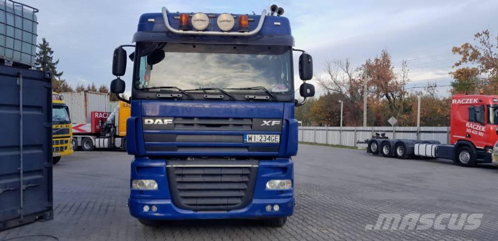 DAF 105 Camion plateau ridelle avec grue