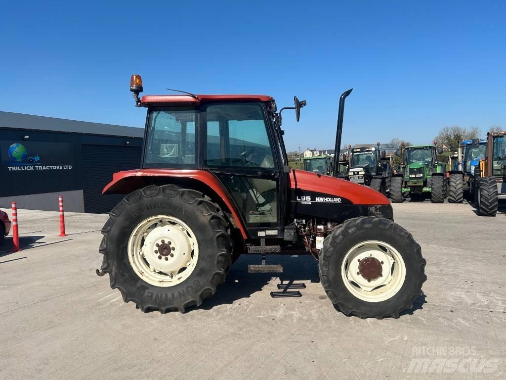 New Holland L 95 Tracteur