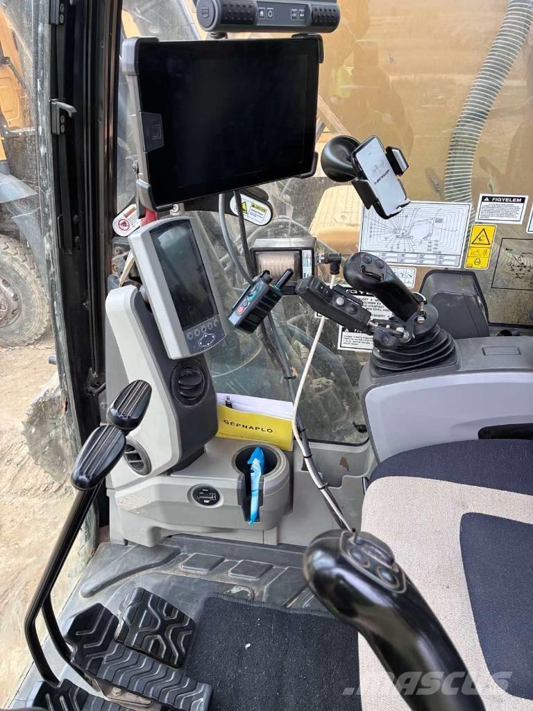 CAT 326 F Pelle sur chenilles