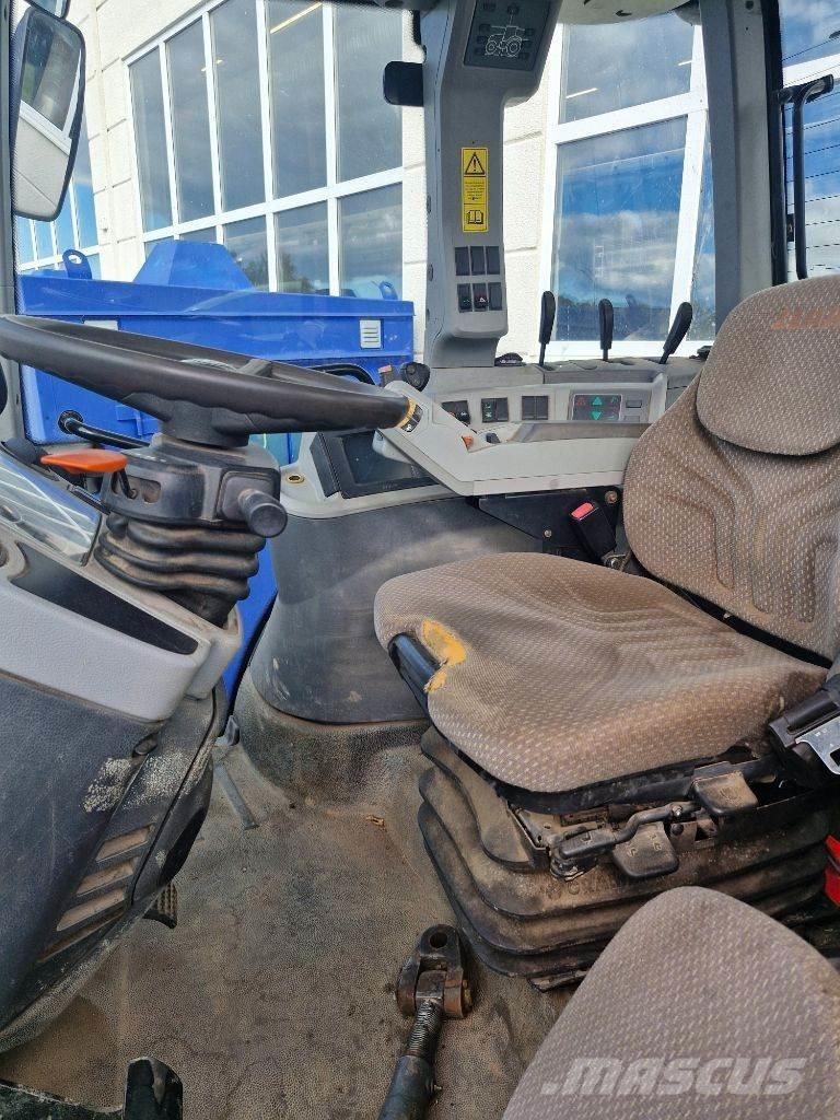 CLAAS Arion 640 Tracteur